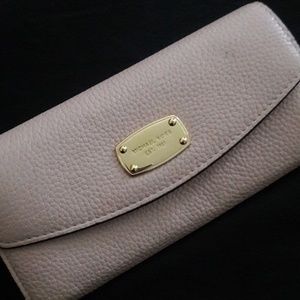 Michal Kors Jet Set Slim Flap Wallet in Blossom